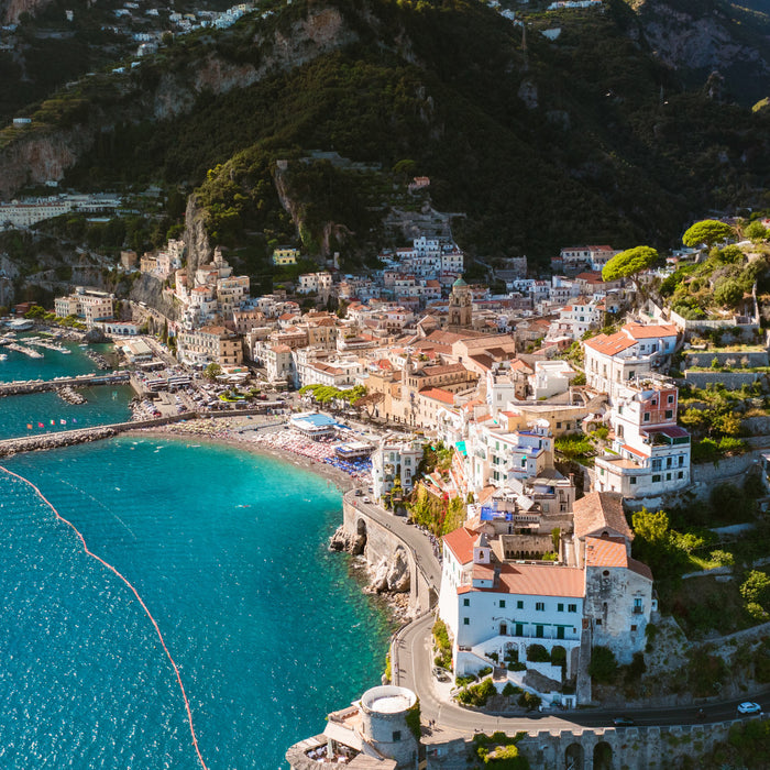 Navegar por la costa mediterránea italiana: guía completa