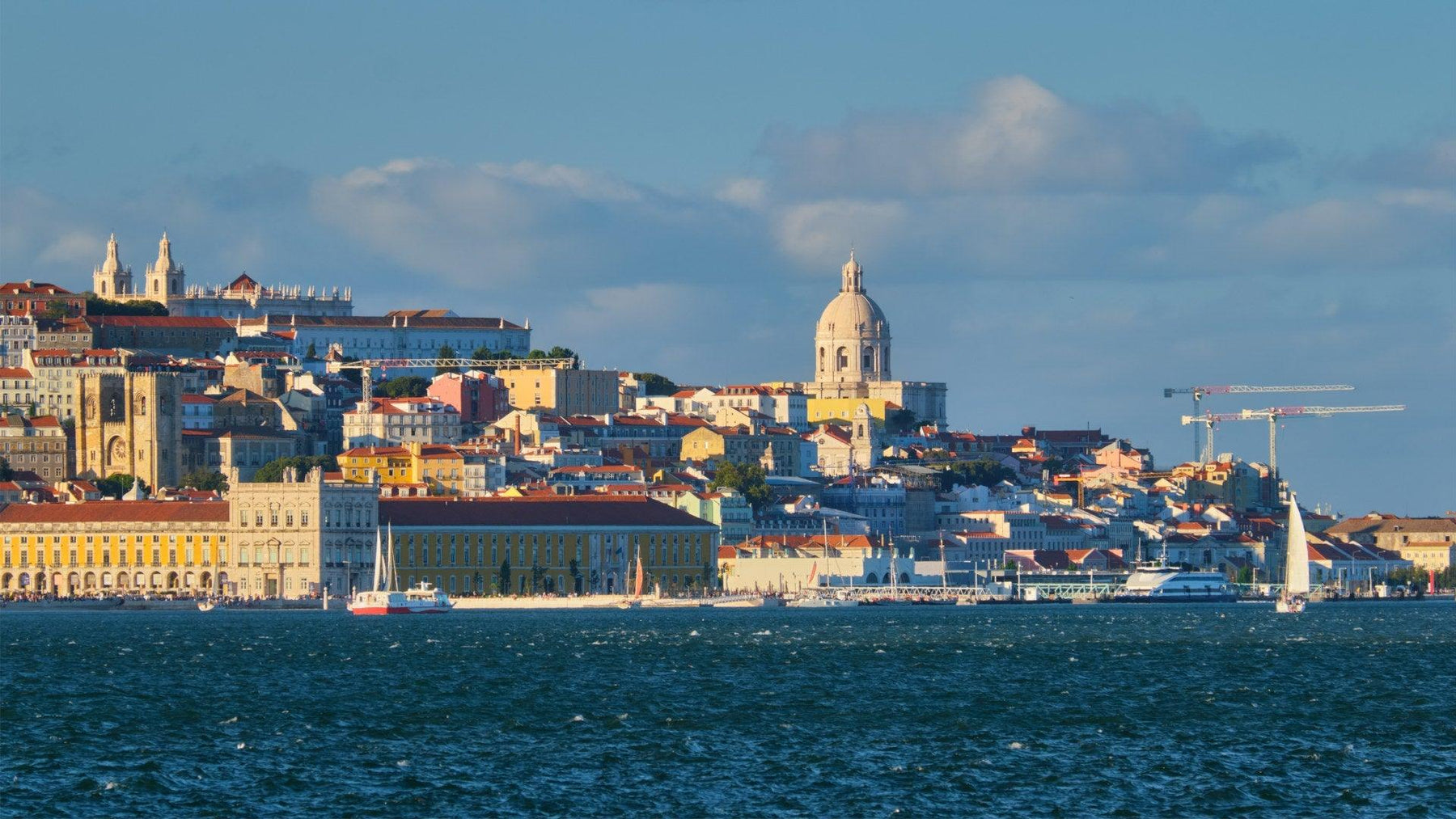 Naviguer sur la côte atlantique portugaise : Guide complet - ORCA Retail by Pennel & Flipo
