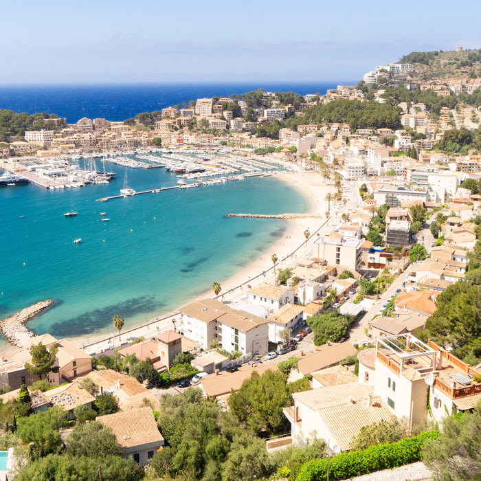 Navegar por las islas y la costa mediterránea española