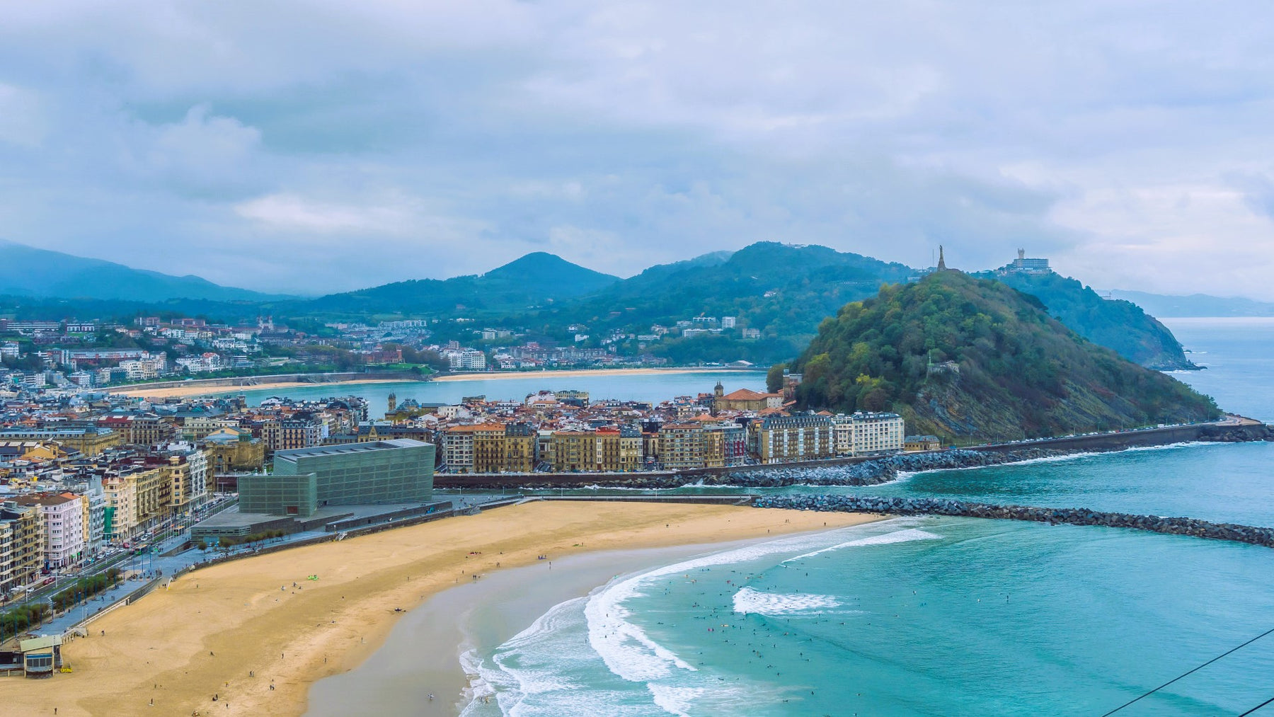 Navegar por la costa atlántica española: Guía completa